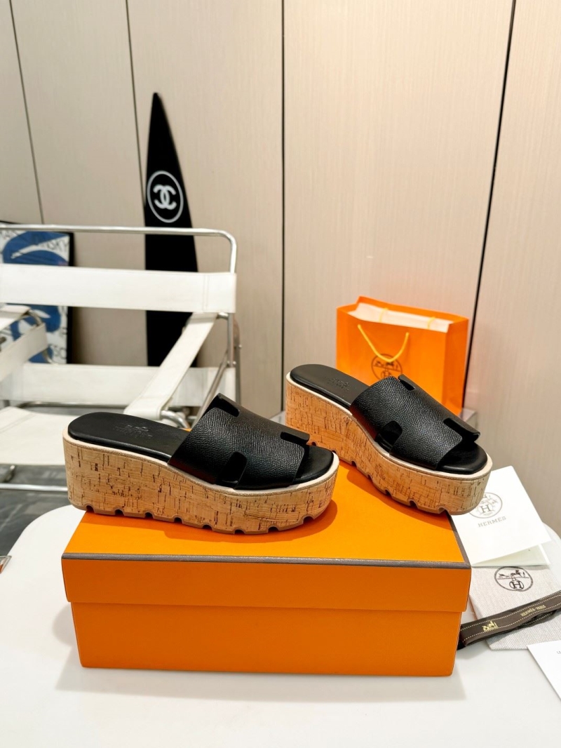H**mes slippers